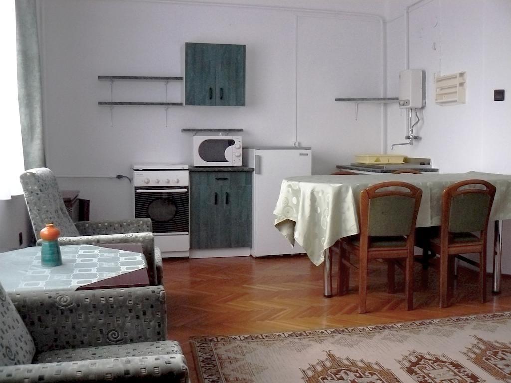 Diana Panzio Bed & Breakfast Matrafured Exterior photo